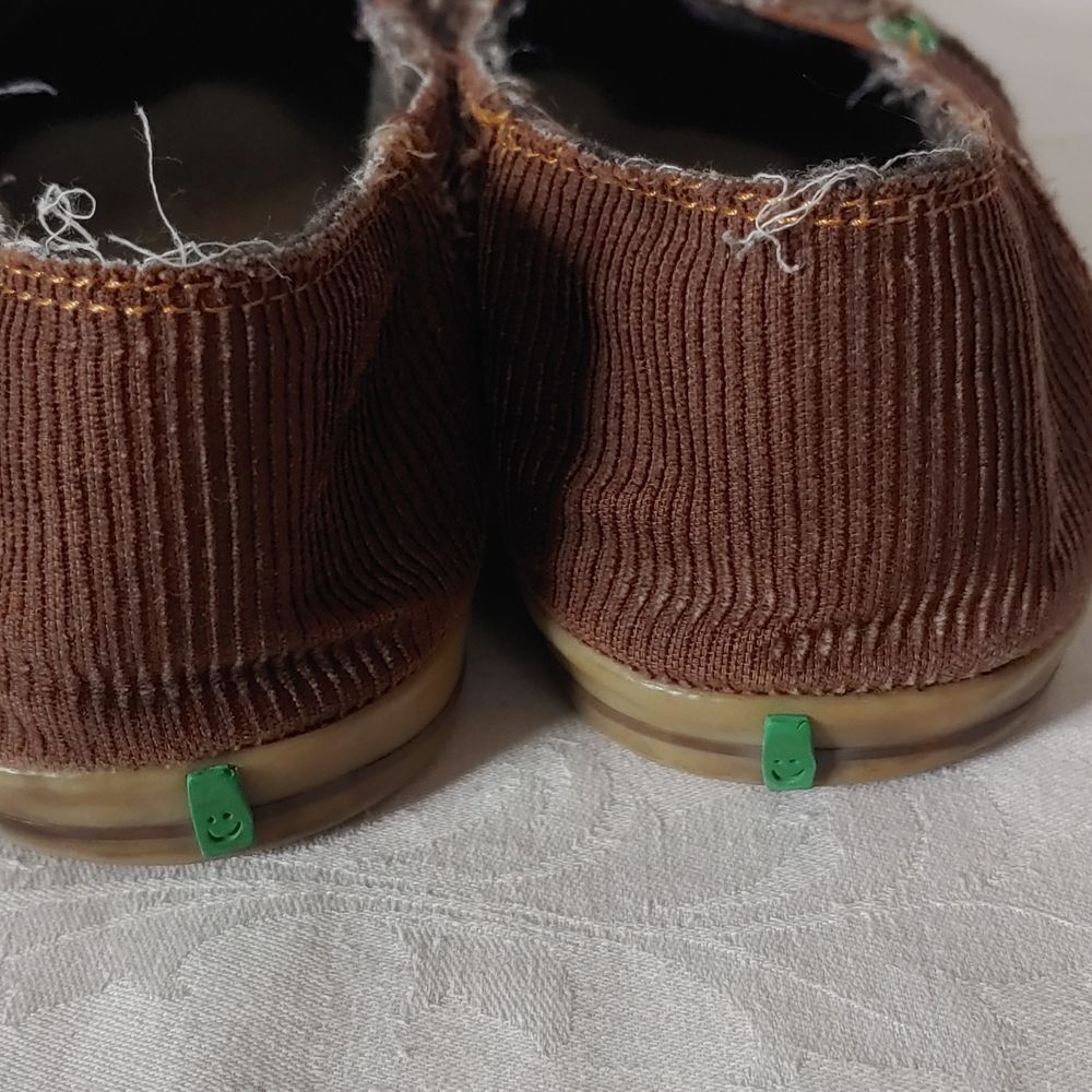 Sanuk corduroy distressed look loafer brown size 10 shoes - Picture 4 of 7